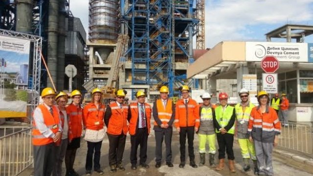 <p>
	Годишният капацитет на новата линия ще бъде близо 1,5 млн. тона цимент. <em>Снимка: МИЕ</em></p>
