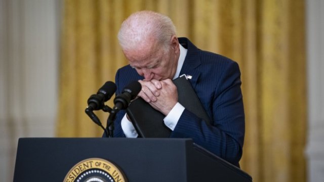 <p>
	Байдън по време на изказването си в четвъртък. <em>Снимка: Bloomberg L.P.</em></p>
