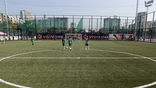 <p>
	Едно от игрищата в спортен комплекс &quot;Спортна София 2000&quot;, част от парк &quot;Възраждане&quot; в Зона Б 5. <em>Снимка: БТА</em></p>
