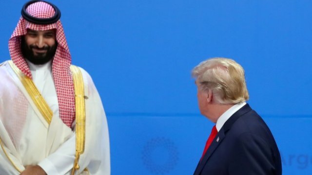 <p>
	Саудитският престолонаследник принц Мохамед бин Салман (вляво) и американският президент Доналд Тръмп (вдясно). <em>Снимка: Архив Ройтерс</em></p>
