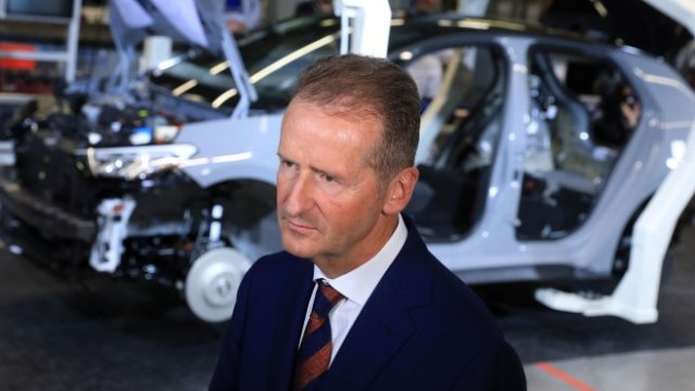 <p>
	Ръководителят на Volkswagen AG Херберт Дийс.&nbsp; <em>Снимка:&nbsp;Krisztian Bocsi/Bloomberg</em></p>
