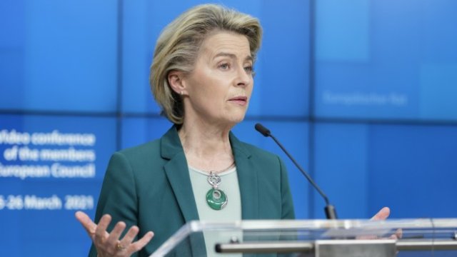 <p>
	Председателят на Европейската комисия Урсула фон дер Лайен. <em>Снимка:&nbsp;Thierry Monasse/Getty Images/Bloomberg</em></p>
