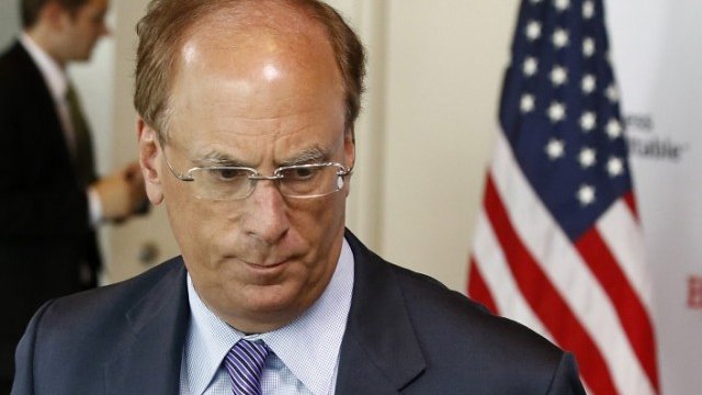 <p>
	Лари Финк. <em>Снимка: Архив Ройтерс</em></p>
