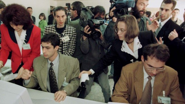 <p style="text-align: justify;">
	БФБ през 1997 г. <em>Снимка: архив, Ройтерс</em></p>
