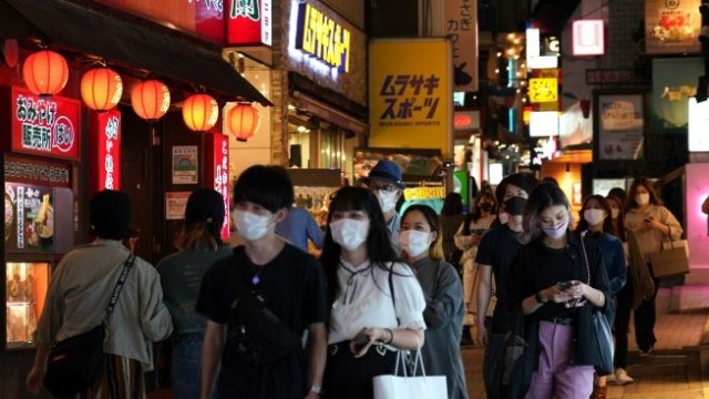 Ще успее ли слабата йена да повиши потреблението?