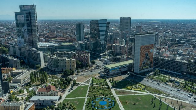 Мерките за пестене на енергия в Милано включват и по-кратки часове улично осветление. Снимка: Francesca Volpi/Bloomberg