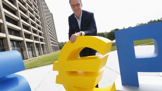 <p>
	Вайдман: &quot;Повишаването на конкурентоспособността чрез отслабване на еврото не трябва да бъде целта на единната валута&quot;. <em>Снимка: архив Ройтерс</em></p>
