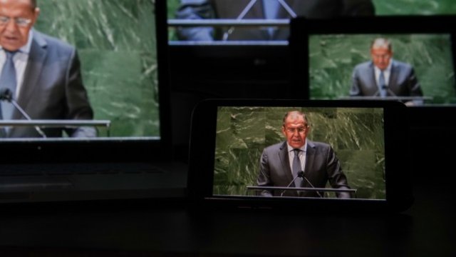 <p>
	Сергей Лавров. <em>Снимка:&nbsp;Christopher Goodney/Bloomberg</em></p>
