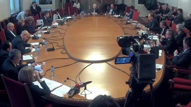 <p>
	Кандидатите за председател на Сметната палата представят приоритетите си пред парламентарната бюджетна комисия. <em>Източник: НС</em></p>
