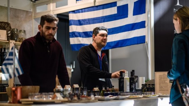 Гърция трябва да се измъкне от дълговата спирала