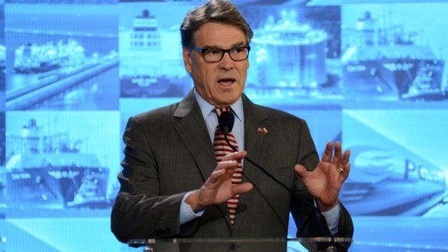 <p>
	Американският енергиен секретар Рик Пери.&nbsp;<em>Снимка: Ройтерс</em></p>
