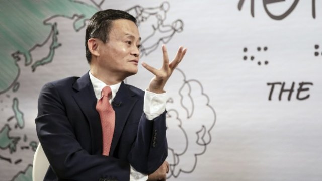 <p>
	<em>На снимката:&nbsp;Джак Ма, основател на Alibaba,&nbsp;Qilai Shen/Bloomberg</em></p>
