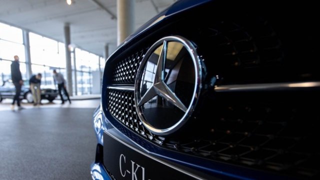 Mercedes не успява да произведе достатъчно електрически автомобили