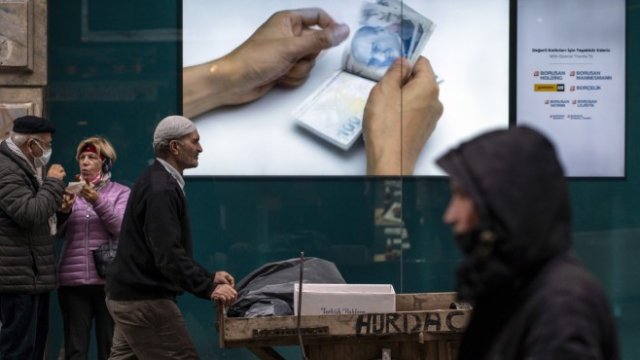 <p>
	<em>Снимка:&nbsp;Moe Zoyari/Bloomberg</em></p>
