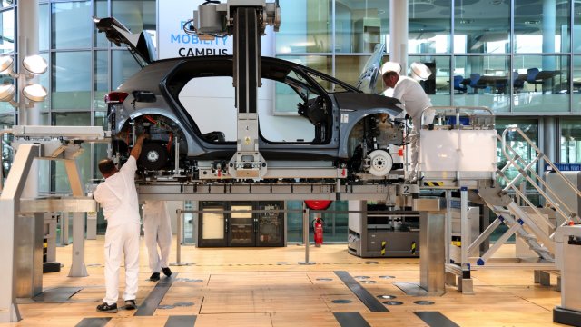 Volkswagen има големи заводи в Германия, Чехия и Словакия, които са сред европейските държави, най-силно зависими от руския газ. Снимка: Bloomberg LP