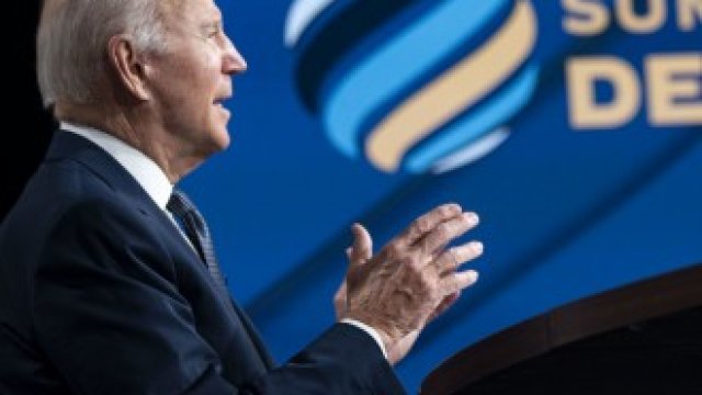 <p>
	<em>Снимка: Al Drago/Bloomberg</em></p>
