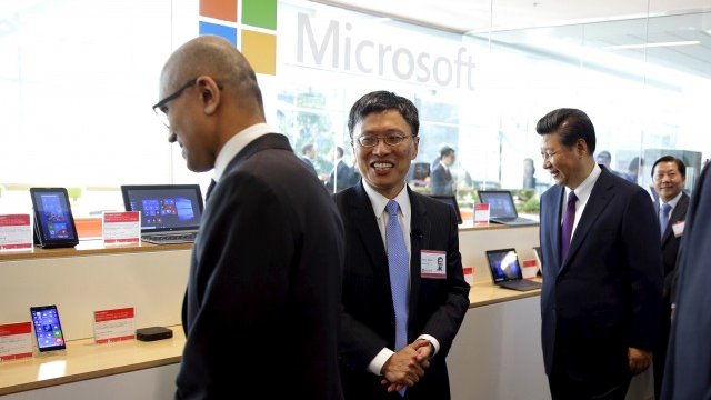 <p>
	Ускоряването на продажбите се свързва с Windows 10. <em>Снимка: Ройтерс</em></p>
