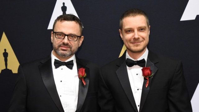 <p>
	Петър Митев (вляво) и Владимир Койладов бяха отличени с технологичен &quot;Оскар&quot;. Снимка: <em>Ройтерс</em></p>
