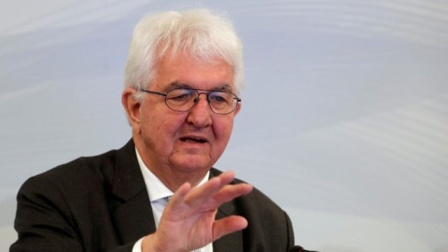 <p>
	Гуверньорът на австрийската централна банка&nbsp;<span lang="bg-BG">Роберт </span><span lang="bg-BG">Холцман. <em>Снимка: Ройтерс</em></span></p>
