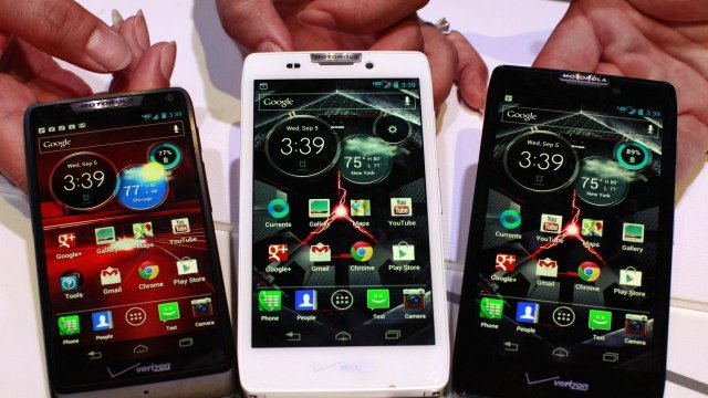 <p>
	Google иска да превърне Motorola Mobility в производител на устройства от високия клас. <em>Снимка: Ройтерс</em></p>
