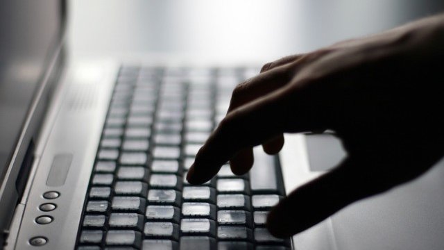 <p>
	Потребителите все повече предпочитат да закупят таблети вместо традиционни PC-та. Снимка: <em>stock.xchng</em></p>
