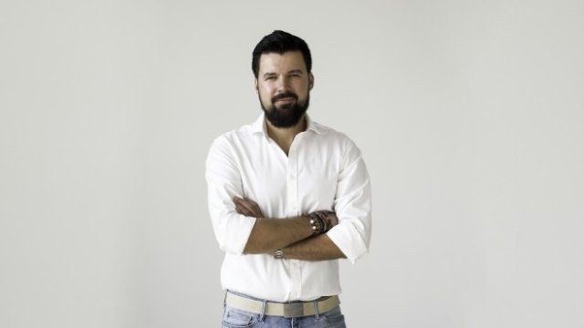 <p>
	Денис Горбунов, главен изпълнителен директор на&nbsp;<strong>tbi&nbsp;</strong>buy. <em>Снимка: TBI Bank</em></p>
