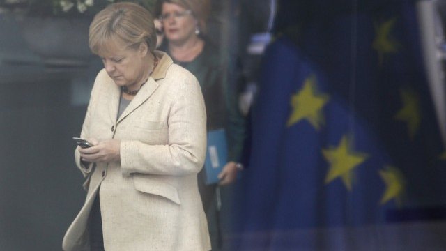 <p>
	Вашингтон не отговаря конкретно на въпроса дали телефонът на Меркел е бил подслушван. <em>Снимка: Ройтерс</em></p>
