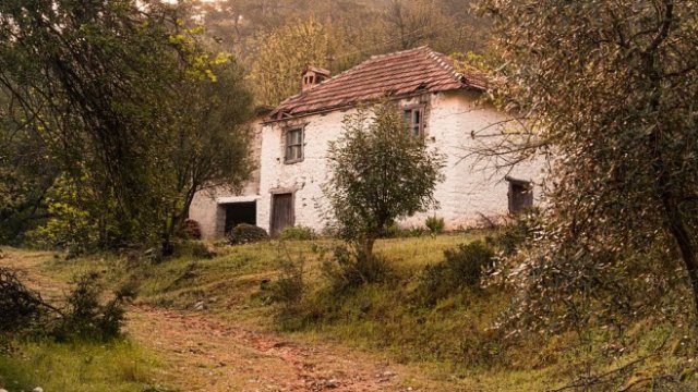 Цените на имотите в селата са скочили двойно след пандемията