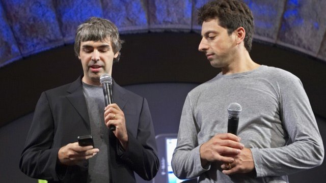 <p>
	Лари Пейдж (вляво) и Сергей Брин. <em>Снимка: архив Ройтерс</em></p>
