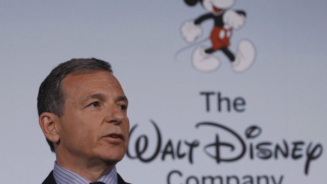 <p style="text-align: justify;">
	Боб Айгър, главен изпълнителен директор на Walt Disney Co. <em>Снимка: Ройтерс</em></p>
