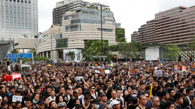 <p>
	Кадър от протестите в Хонконг. <em>Снимка: Архив Ройтерс</em></p>
