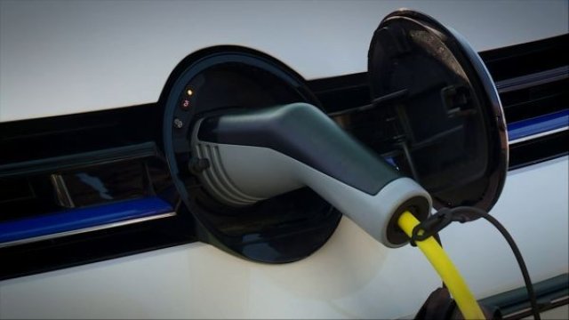 Ето го пълното щастие - Volkswagen Golf GTE 