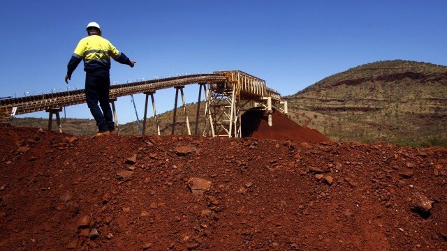 <p>
	Rio Tinto отново се опитва да продаде своя алуминиев бизнес. <em>Снимка: Архив Ройтерс</em></p>
