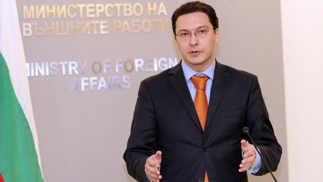 <p>
	Даниел Митов. <em>Снимка: БТА</em></p>
