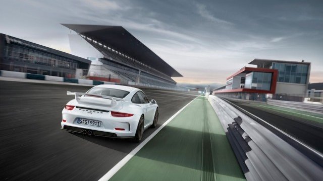 <p>
	Porsche 911 GT3.<em> Снимка: Porsche </em></p>
