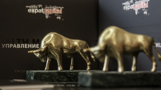 Ново теглене и активите на Expat SOFIX ETF са със 73% под върховите