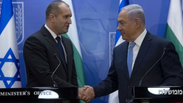 <p>
	Румен Радев и&nbsp;Бенямин Нетаняху. <em>Снимка: БТА</em></p>
