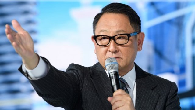 <p>
	Акио Тойода, президент на Toyota Motor Corp. <em>Снимка: Akio Kon/Bloomberg</em></p>
