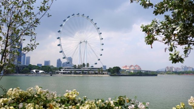 <p>
	Изглед към залива Марина Бей.<em> Снимка: Ройтерс</em></p>
