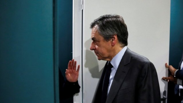 <p>
	Франсоа Фийон. Снимка:<em> Ройтерс</em></p>
