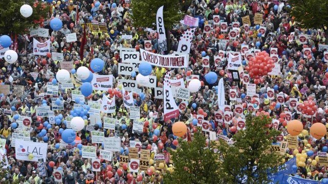 <p>
	Протест в Хелзинки против бюджетни мерки. <em>Снимка: Ройтерс</em></p>
