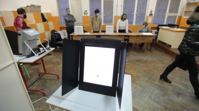 <p>
	<em>&nbsp;Снимка: Димитър Кьосемариев, Investor Media Group</em></p>
