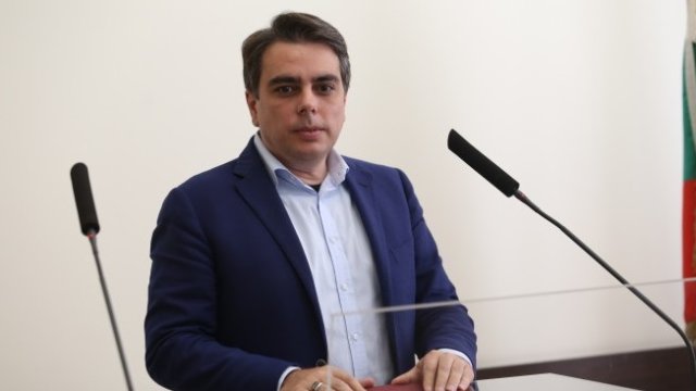 <p>
	Служебният министър на финансите Асен Василев.&nbsp;<em>Снимка: Благой Кирилов, БГНЕС</em></p>

