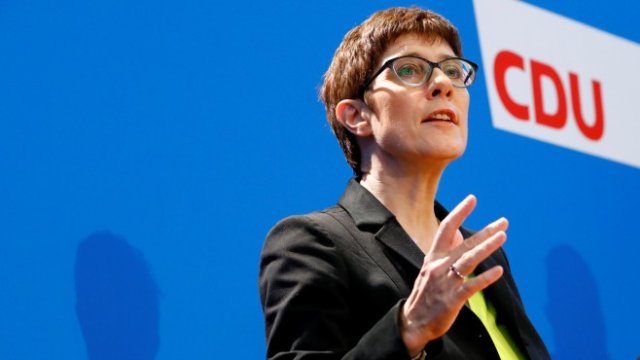 <p>
	Анегрет Крамп-Каренбауер <em>Снимка: Ройтерс</em></p>
