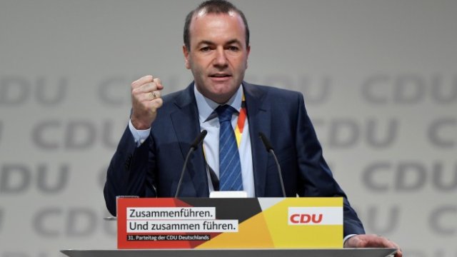 <p>
	Манфред Вебер.<em> Снимка: Ройтерс</em></p>
