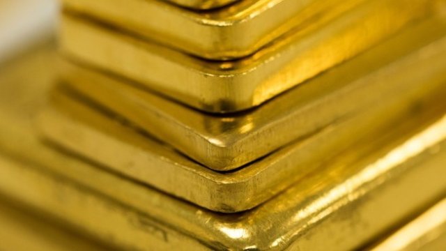 Преслав Райков: Златото ще поскъпне до 2300 долара през 2021 г.