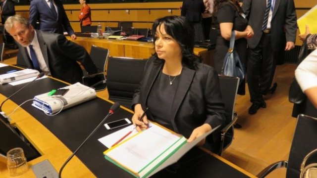 <p>
	Теменужка Петкова. <em>Снимка: Министерство на енергетиката</em></p>
