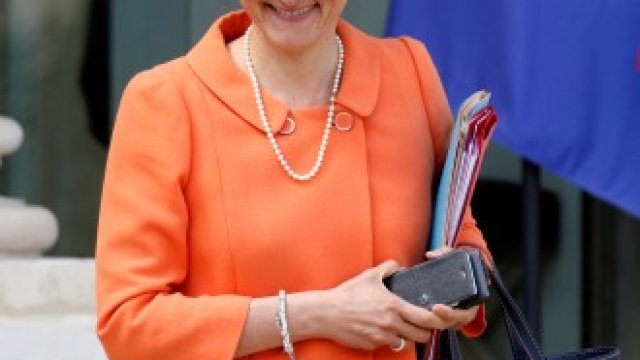 <p>
	Номинираната за еврокомисар на Франция Силви Гулар.&nbsp;<em>Снимка: Ройтерс</em></p>
