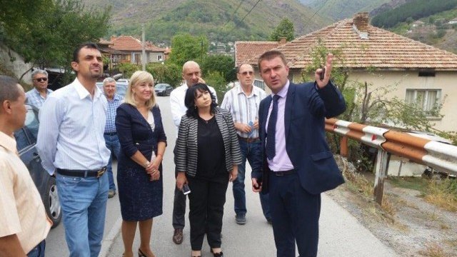 <p>
	Теменужка&nbsp;Петкова участва в проверка на готовността на ЧЕЗ България за зимата. <em>Снимка:</em> <em>ЧЕЗ България</em></p>
