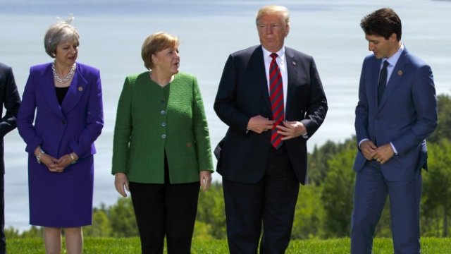 <p>
	Кадър от срещата на Г-7 през август 2018 г.<em> Снимка:&nbsp;Cole Burston/Bloomberg</em></p>
